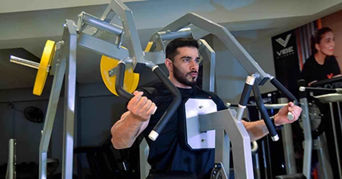 Benefits of Using Plate-Loaded Machines for Muscle Gain